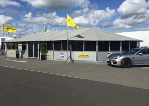 touring-car-awning-3